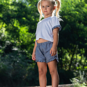 T-shirt bianca dettaglio manica femmina